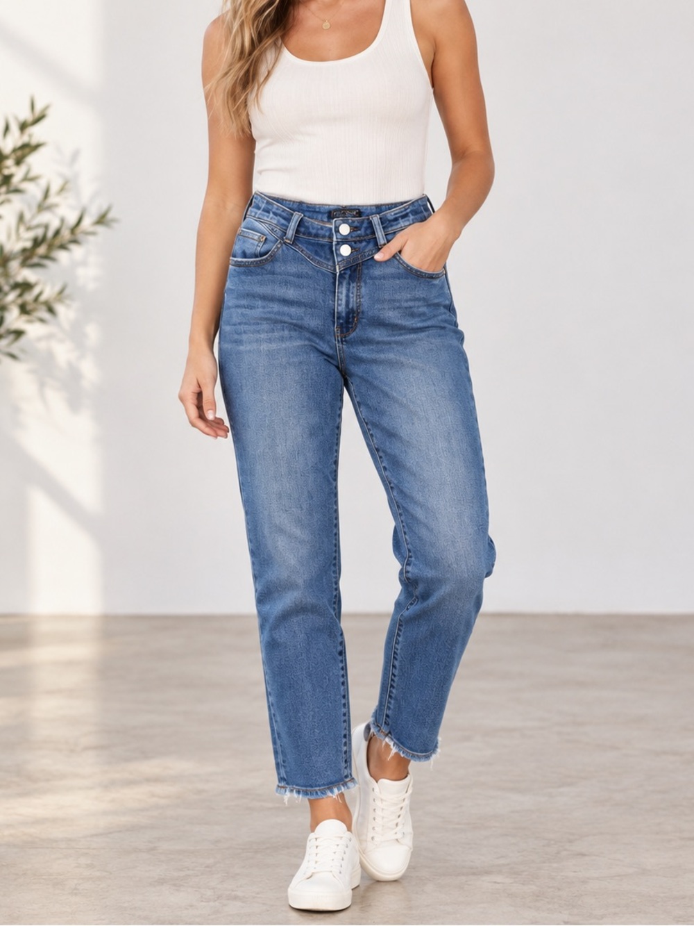 Judy Blue • Front Yoke Straight Jeans